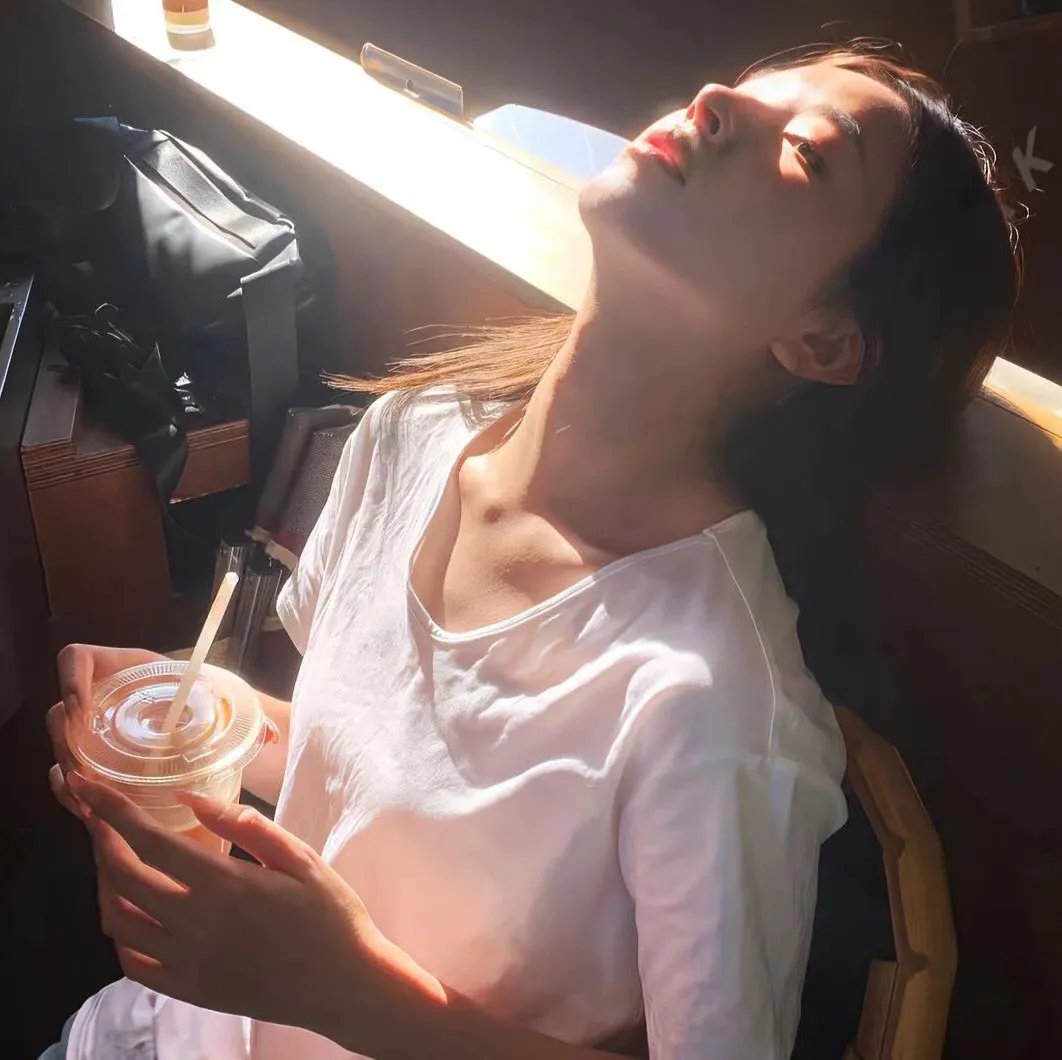 赛车手妮卡